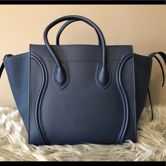 **SOLD**Cèline Medium Phanthom Bag - Picture 2 of 8